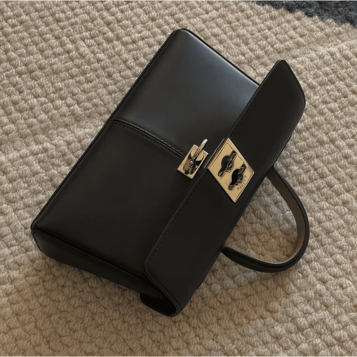 Clare Wallet On Chain Pouch
