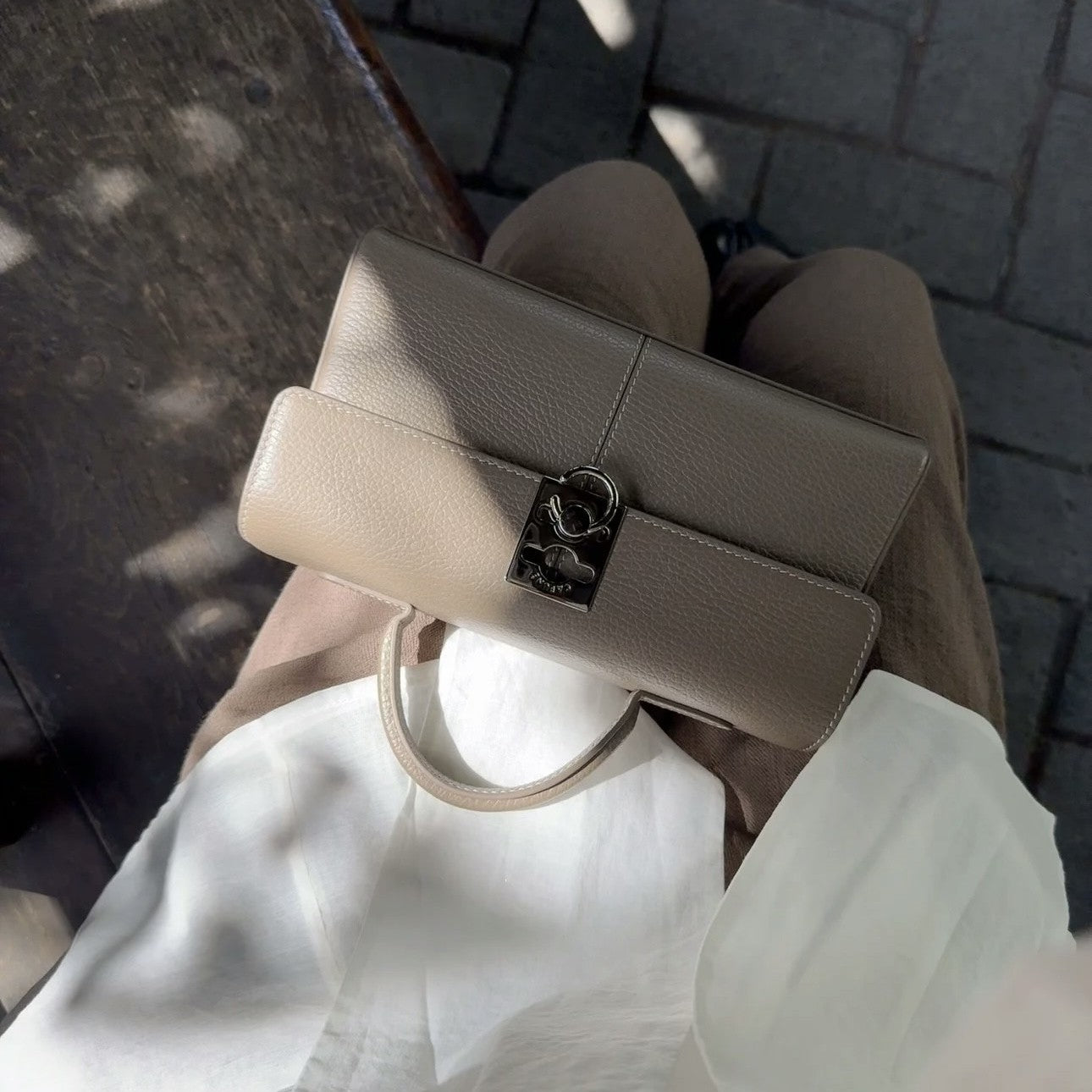 Clare Wallet On Chain Pouch